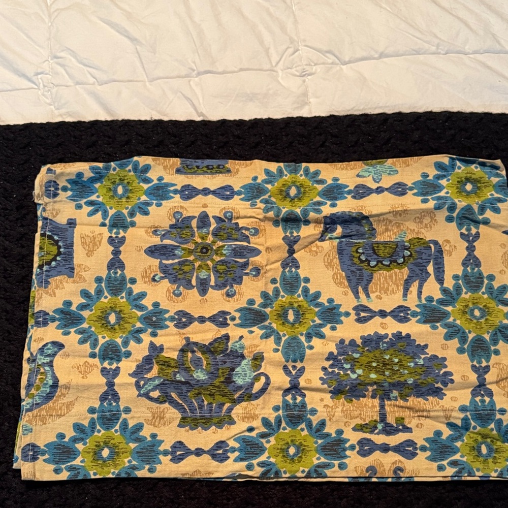 True VINTAGE fabric valance. Handmade. 12”x36”